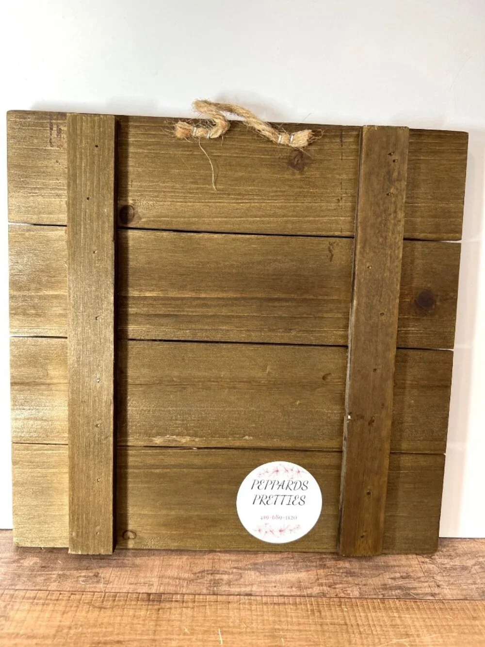 Beer Garden Cap Display Wall Art With Hanging Rope Wooden Decor With Bottle Caps